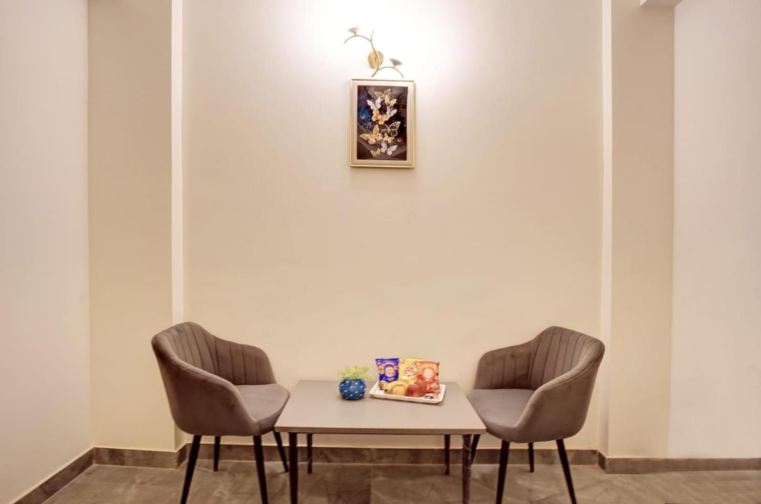 נוידה Hotel Elite Grand Near Kailash Hospital מראה חיצוני תמונה