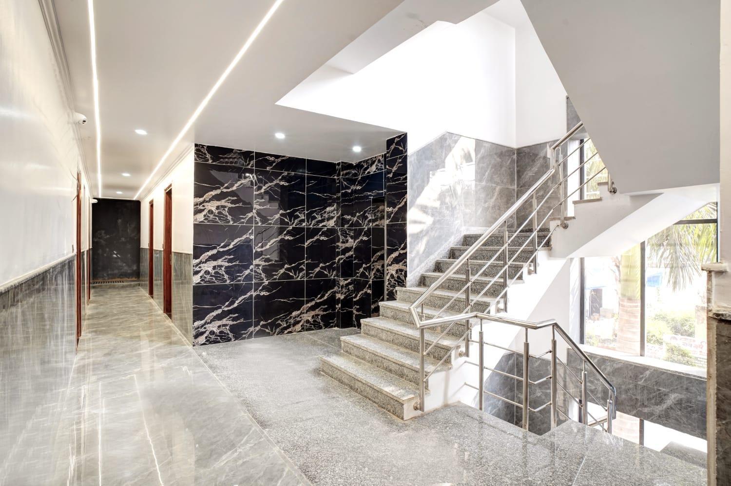 נוידה Hotel Elite Grand Near Kailash Hospital מראה חיצוני תמונה