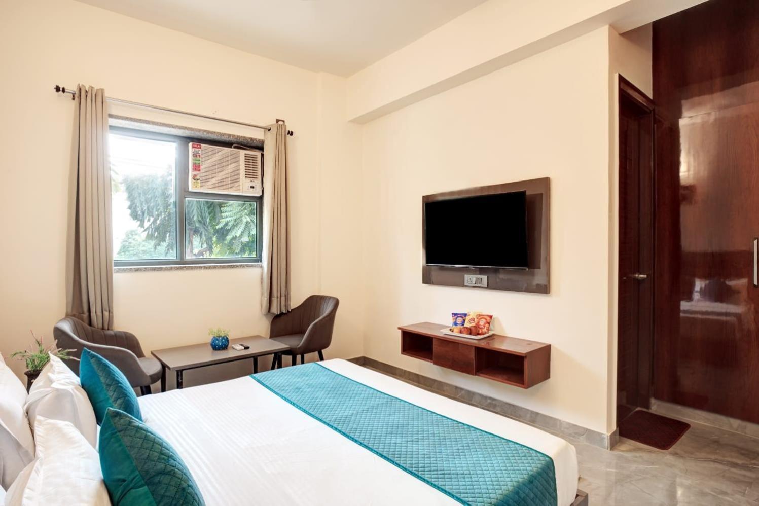 נוידה Hotel Elite Grand Near Kailash Hospital מראה חיצוני תמונה