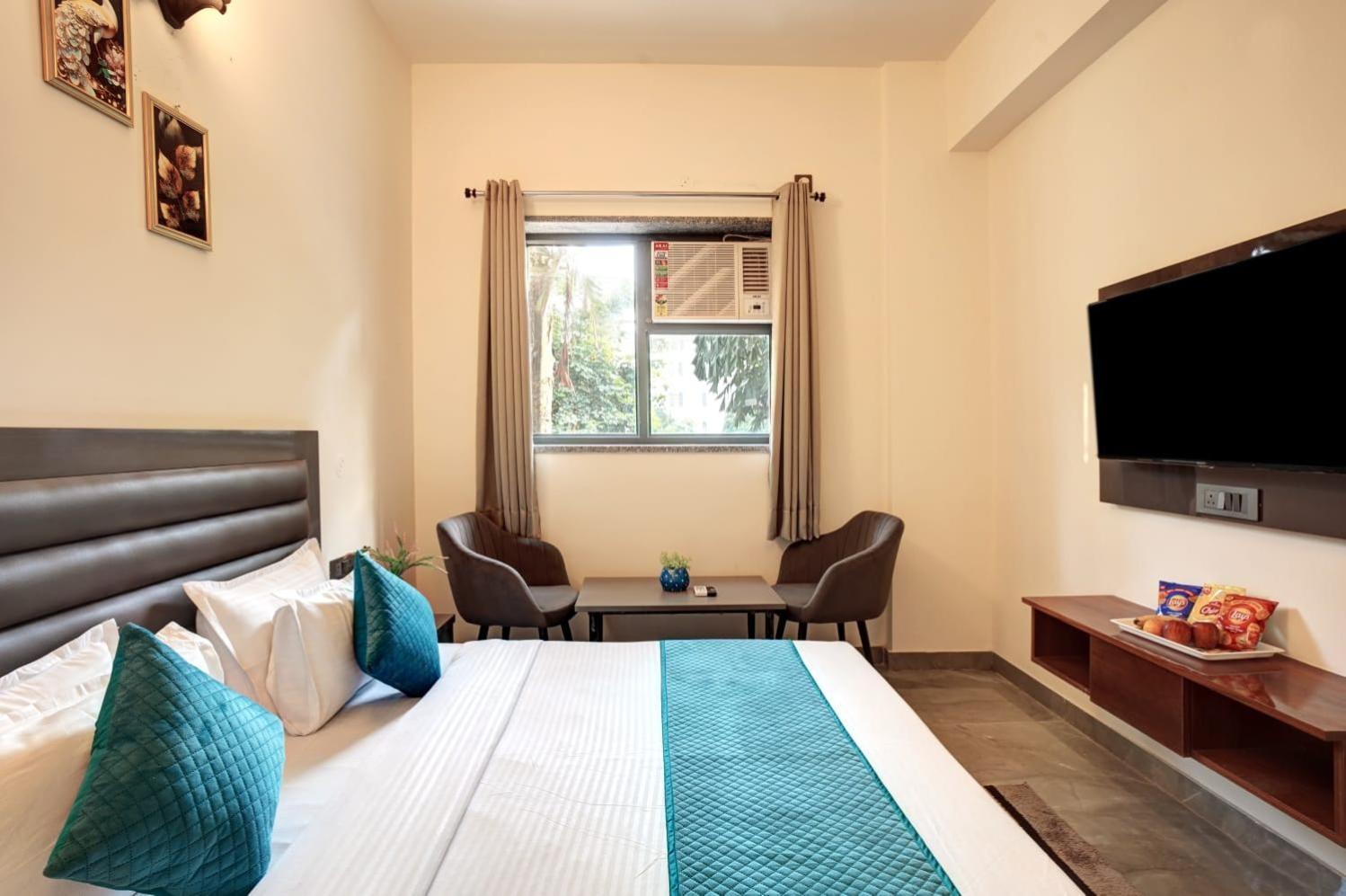 נוידה Hotel Elite Grand Near Kailash Hospital מראה חיצוני תמונה