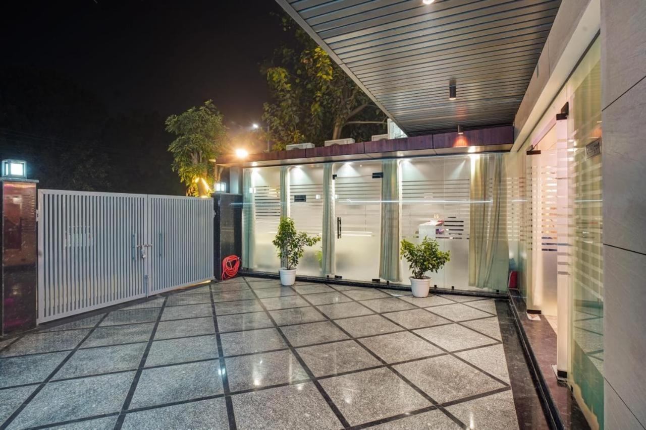 נוידה Hotel Elite Grand Near Kailash Hospital מראה חיצוני תמונה